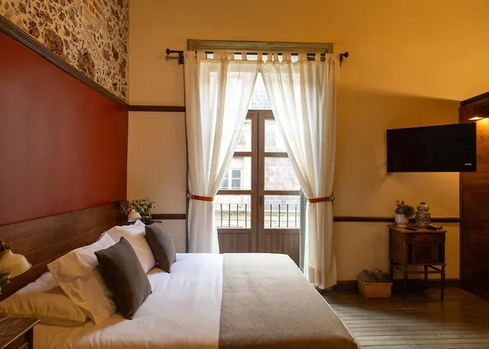 Casa Sauto 2 Bedroom 2ba Balcony Historic Building Apartment *